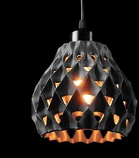 3D-gedruckter Lampenschirm in Wunschfarbe – Modernes geometrisches Design Cone P