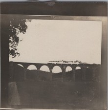 Foto, Dampflok auf Viadukt