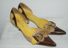 PRADA * Pumps in Gelb und