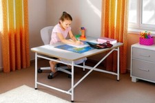 Kinderschreibtisch KINTO 120  höhenverstellbar, inspiriert vom Eiermann-Gestell