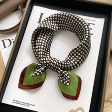 Elegantes Halstuch 70x70 cm