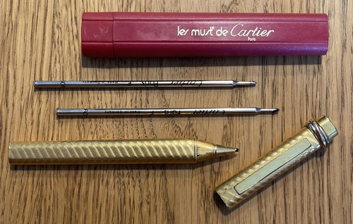 Must cartier - -,
