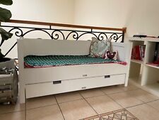 Platzsparendes Kinderbett