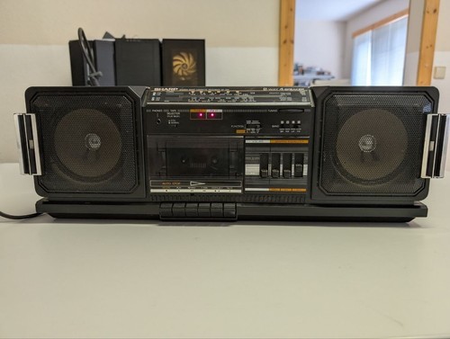Vintage sharp 330 - bk, am/fm