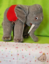 steiff 0500/22 - Elefant 22cm Mohairplüsch grau rote Satteldecke mGlöckchen sGUT