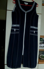 Ausgefallenes Kleid, maritim