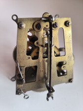 Altes Uhrwerk Pfeilkreuz
