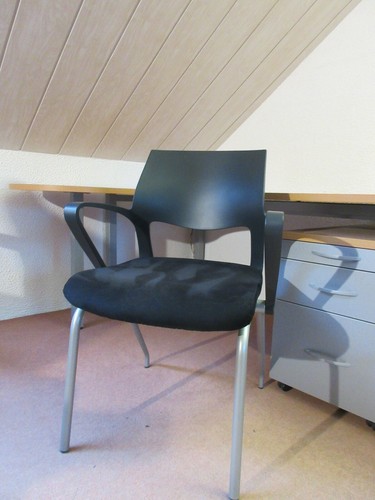 Besucherstuhl und