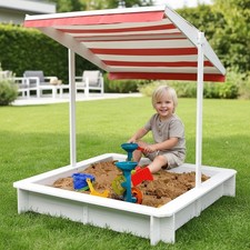 Sandkasten mit Sonndendach