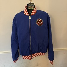 Klassische Fußballtrikots