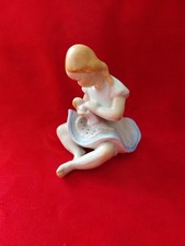 Porzellan Figur Mädchen mit