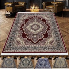 Traditionelle große Teppiche