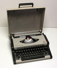 28-07424 Reiseschreibmaschine