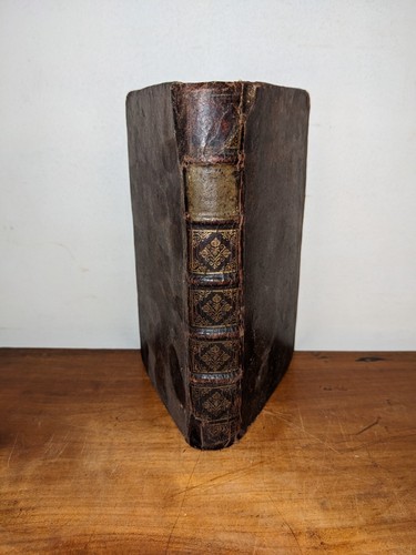Altes buch aignan le - -,