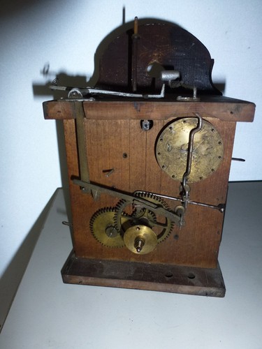 Altes schwarzwalduhrenwerk mit - schwarzwalduhrenwerk,