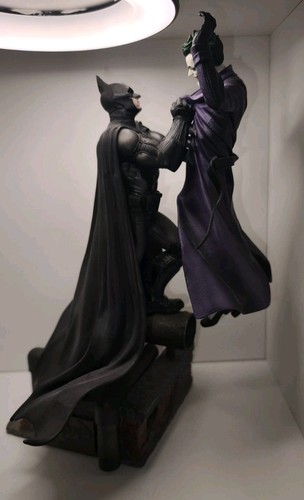 Arkham origins batman vs - dc,