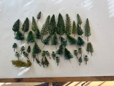 Großes Konvolut 43 Tannen, Fichten und Nadelbäume H0 / N Landschaft, Bäume