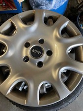 Mini Winterreifen incl. Mini Radkappen 175/65R 15