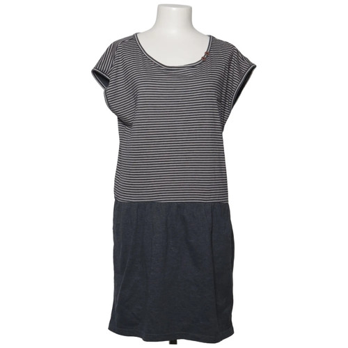 Alife and kickin - and, kleid