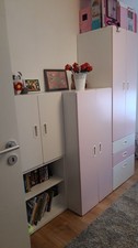 Kinderzimmer Schrank Weiß-Rosa in top Zustand