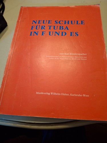 Neue schule für tuba - neue, und