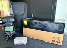 Nikon Speedlight SB-900