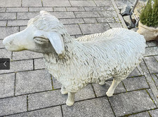 Gartenfigur Schaf aus