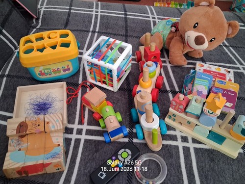 Großes babyspielzeug set - großes, babyspielzeug-set