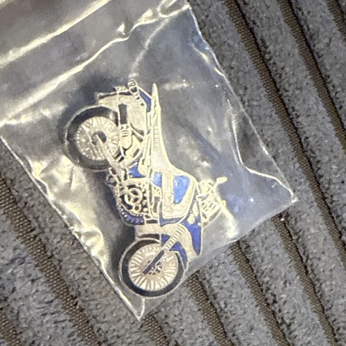 Suzuki pin pins - ➔, ➔