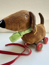 Steiff Lauras Stern Beschütz-mich-Hund Dackel auf Rädern