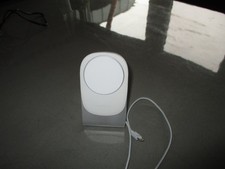 Universelle Induktive Ladestation Mag Leap Magnetic Wireless Charger wie Neu