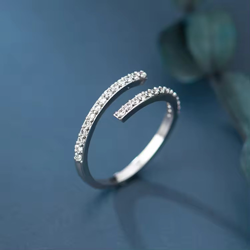 Schlanker ring mit vielen - ring,