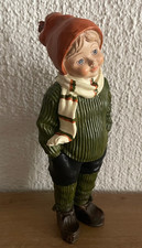 Weihnacht Figuren Winter Kinder Winterkinder älter Junge Hände Hosentaschen