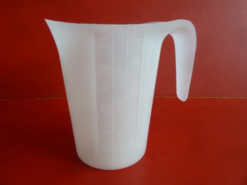 Meßbecher 500 griff und - ,