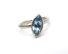 MODERNER RING WEISSGOLD585