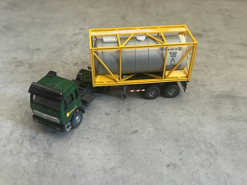 Nwm mercedes 20ft - 1:87,