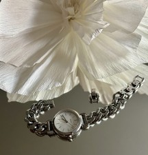 DKNY Damen KettenArmbanduhr Steel Silber Weiß Zifferblatt Wie Neu