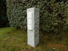 Gartensteckdose Granit Stele