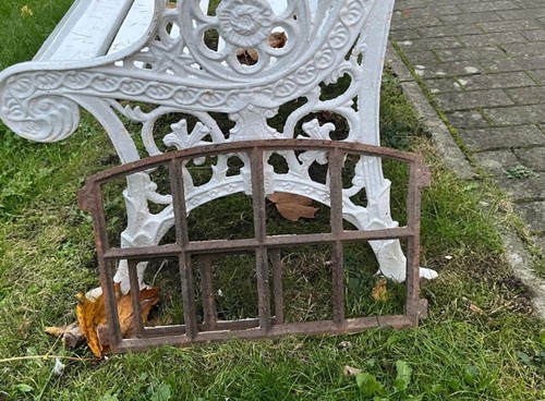 Altes stallfenster gusseisen - altes,