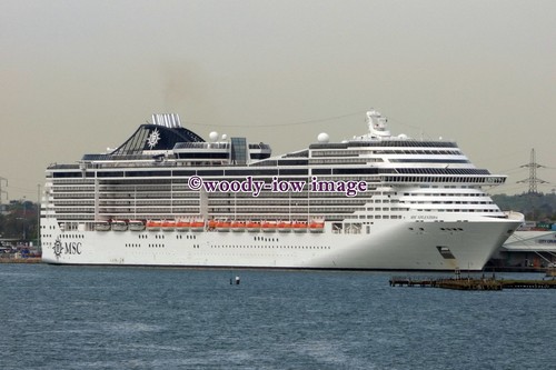 Rw0136 msc cruise liner - msc,