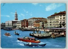 39247844 - Venezia del Bacino S. Marco Motorboot Gondel Wassertaxi Venedig