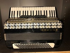 Akkordeon Hohner Atlantic III schwarz gold 9 Register + Seitenregister
