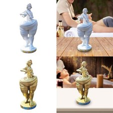 Frau Statue Schreibtisch