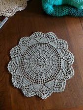 Graue Decke Häkeldecke 28 cm Deckchen Häkeldeckchen Tischdecke Handarbeit TOP!