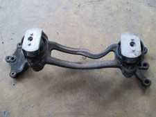 Cross member transmission