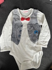 Jungen Baby Einteiler Liegelind Body Gr 86/92 Weste Fliege