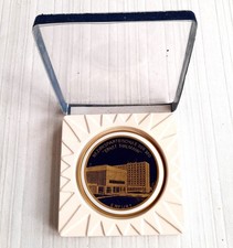 DDR Ehrengeschenk Porzellan Medaille Plakette Berzirksparteischule d. SED Erfurt