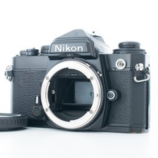 Nikon FE analoge Spiegelreflexkamera schwarz 35 mm Gehäuse aus JAPAN [Exc +3]...