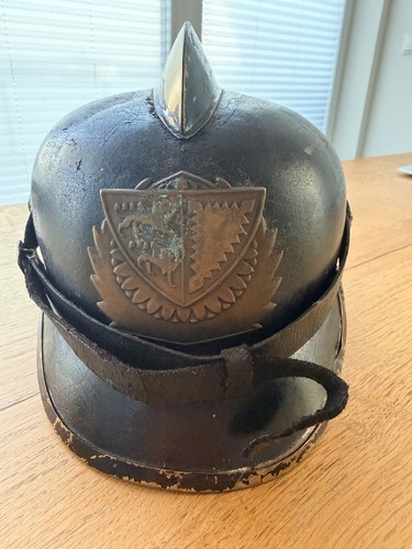 Antiker feuerwehrhelm