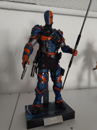Hot toys deathstroke - hot,